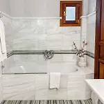 Pensionat Ourania's Mansion 4*
