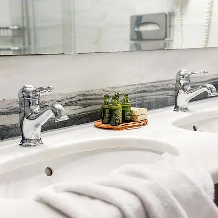 Gasthuis Ourania's Mansion Skiathos-stad