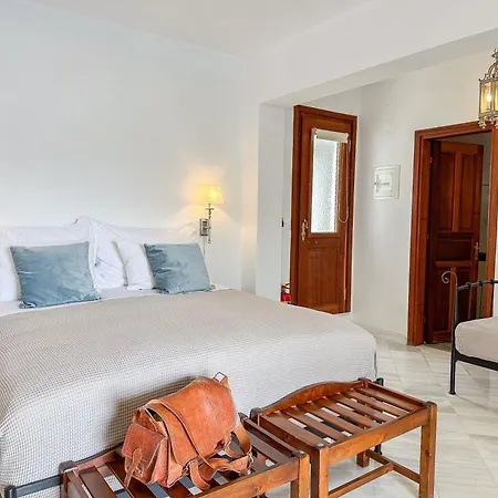 Ourania's Mansion Gasthuis 4*