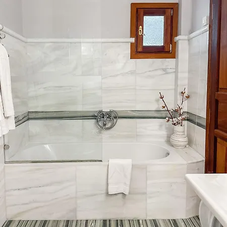 Gasthuis Ourania's Mansion 4*