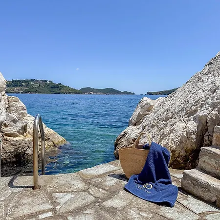 Gasthuis Ourania's Mansion