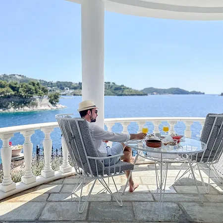 Ourania's Mansion بيت ضيافة مدينة سكياثوس