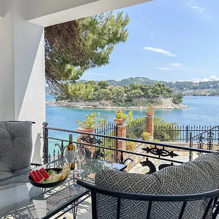 Ourania's Mansion بيت ضيافة مدينة سكياثوس